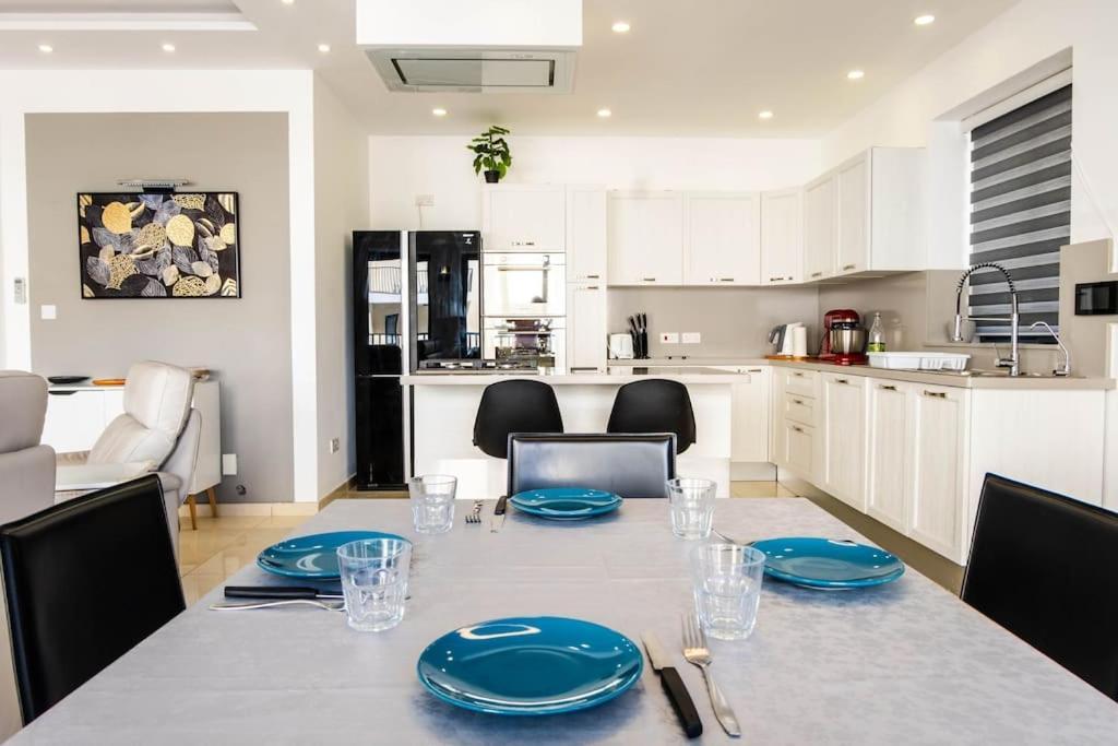 Mellieha, Luxury 3 Bedroom Azure Maisonette Exterior foto